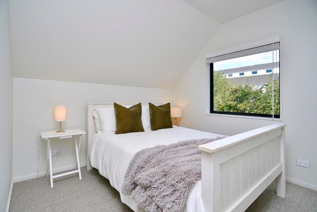 Dickens St - Christchurch Holiday Homes المظهر الخارجي الصورة