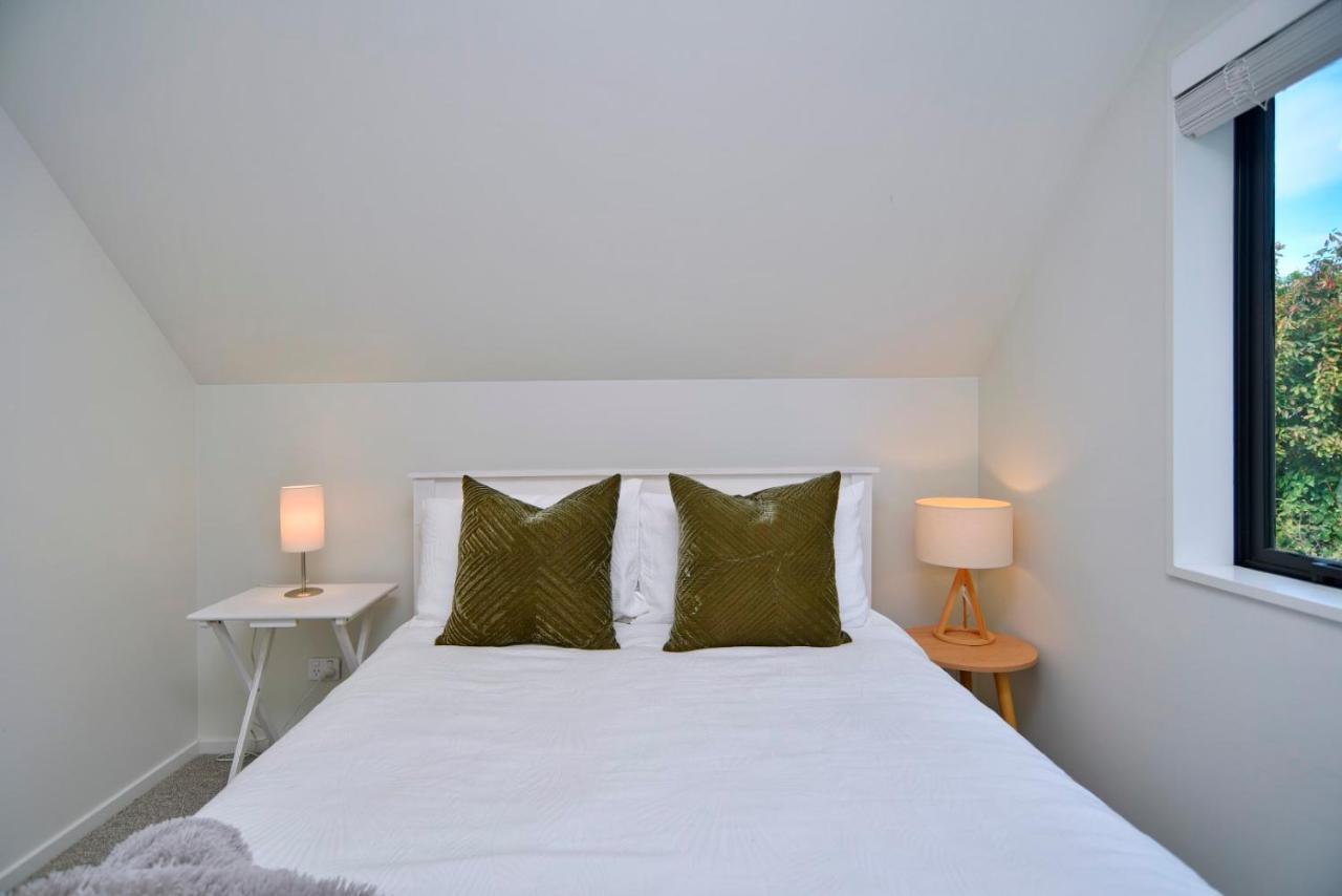 Dickens St - Christchurch Holiday Homes المظهر الخارجي الصورة